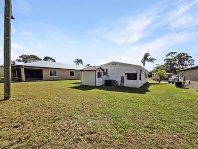 Welcome to Spanish Lakes, a popular 55+ community in Vero Beach - photo 19
