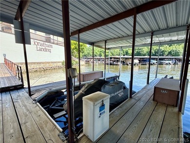 RARE CONDO NOW AVAILABLE!! Jonathan's Landing top floor, end - photo 32