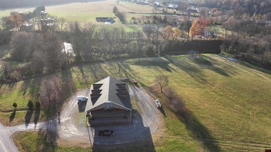 River Lodge features; 7 bedrooms, 9 baths, large conference room