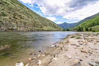 This panoramic 1400 acre ranch is located just outside the - photo 8