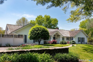 A breathtaking country estate nestled in the picturesque town of - photo 1