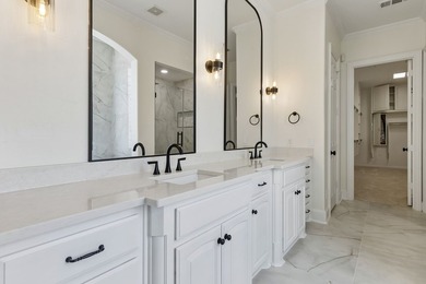 Located within the prestigious golf community of Castle Hills - photo 18