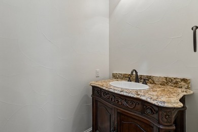 Located within the prestigious golf community of Castle Hills - photo 21