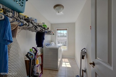 Looking for a spacious home to accommodate many lifestyles. This - photo 26