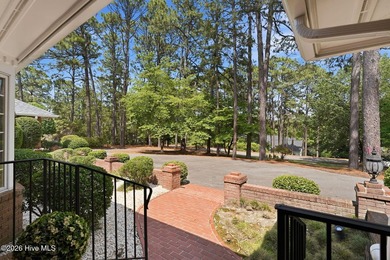 Gorgeous completely renovated home on one floor inside the gates - photo 3