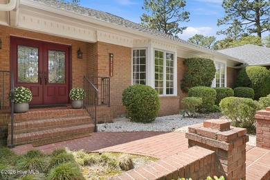Gorgeous completely renovated home on one floor inside the gates - photo 4