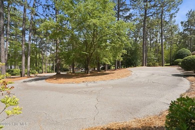 Gorgeous completely renovated home on one floor inside the gates - photo 5