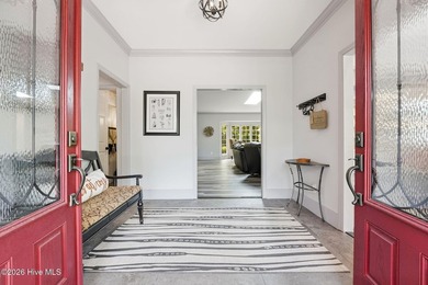 Gorgeous completely renovated home on one floor inside the gates - photo 7