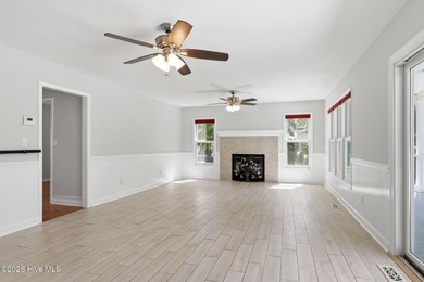 Well kept home with LOTS of room in wonderful Brookewoods - photo 8