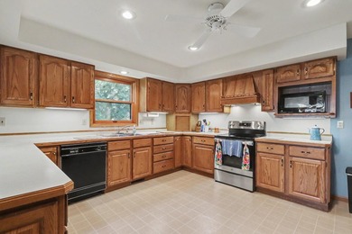 Nestled among towering Northwoods pines on 1.5+ acres, this - photo 11