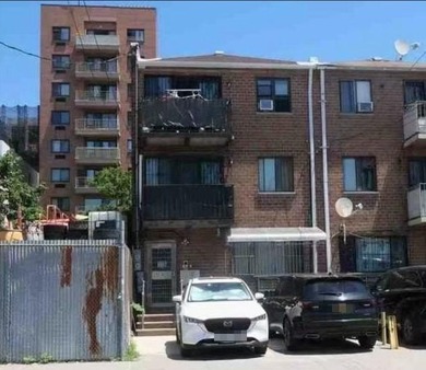 East River Townhome/Townhouse For Sale in Flushing New York