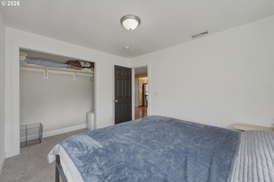 MOTIVATED SELLER - Wonderful 4 bedroom 2 full bathroom updated - photo 20