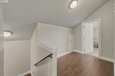 MOTIVATED SELLER - Wonderful 4 bedroom 2 full bathroom updated - photo 21