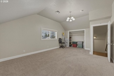 MOTIVATED SELLER - Wonderful 4 bedroom 2 full bathroom updated - photo 28