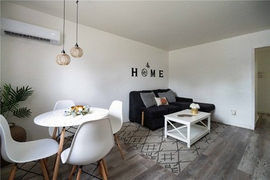 Motivated Seller! Charming 3-bedroom Corpus Christi home with a - photo 4