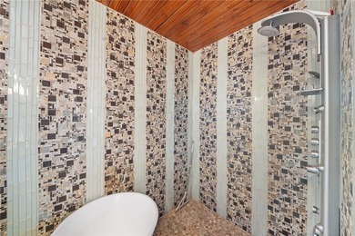 Now PRICED BELOW APPRAISED VALUE, this is a rare opportunity to - photo 11