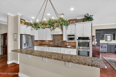 GULF COAST HIDDEN GEM ON A PRIVATE LAKE Welcome to this stunning - photo 15