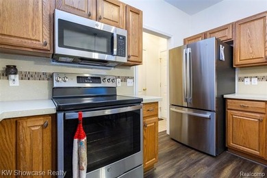 Rare opportunity to be a part of the coveted golf community in - photo 15