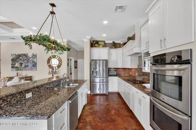 GULF COAST HIDDEN GEM ON A PRIVATE LAKE Welcome to this stunning - photo 19