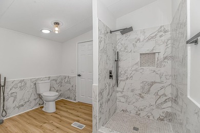 If you are looking to live in a great area of Myrtle Beach, and - photo 22
