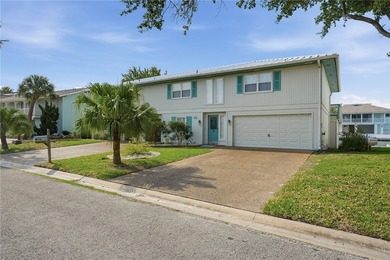Spacious coastal retreat on coveted Key Allegro with room for - photo 2