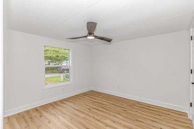 If you are looking to live in a great area of Myrtle Beach, and - photo 25