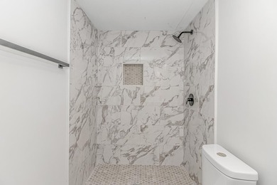 If you are looking to live in a great area of Myrtle Beach, and - photo 28