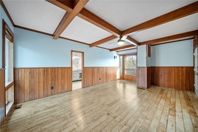 Now PRICED BELOW APPRAISED VALUE, this is a rare opportunity to - photo 32
