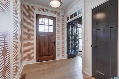 Like-new, stunning 3,700 sq ft modern farmhouse in Old Trail - photo 7