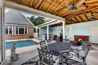 GULF COAST HIDDEN GEM ON A PRIVATE LAKE Welcome to this stunning - photo 41