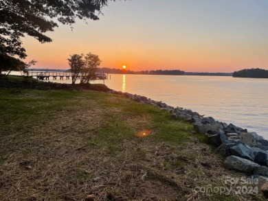 Lake Norman Lot Sale Pending in Mooresville North Carolina