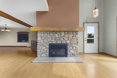 Welcome to the Prairie House. Where wind & wildflowers whisper - photo 20