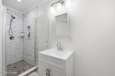 Motivated Seller--bring your offer! This beautifully maintained - photo 27