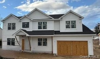 TO BE BUILT. Custom Built Spectacular Center Hall Colonial New - photo 1