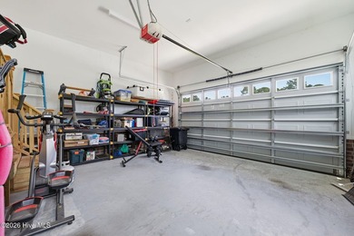 Motivated Seller--bring your offer! This beautifully maintained - photo 33