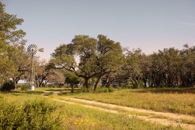 Discover an exceptional opportunity to own approximately 563 +/- - photo 4