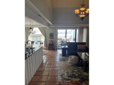Wonderful waterfront condo at Portofino within Horseshoe Bay - photo 9
