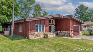 Lake Home For Sale in Iron Mountain, Michigan