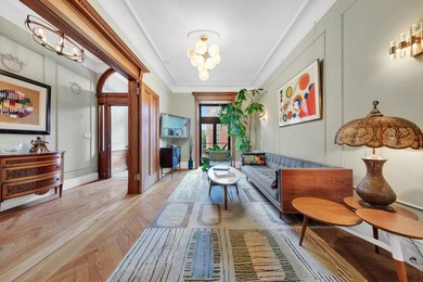 STRIVERS ROW meticulously restored and renovated town home with - photo 3