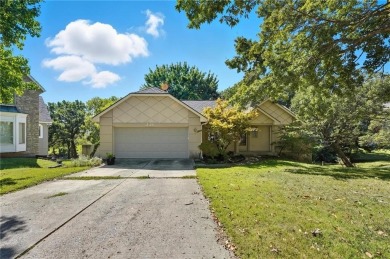 Lakewood Lakes Home Under Contract in Lees Summit Missouri