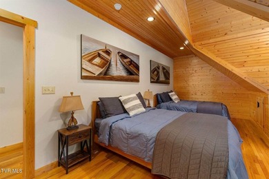 Escape to your own private lakefront sanctuary with nearly 5,000 - photo 53