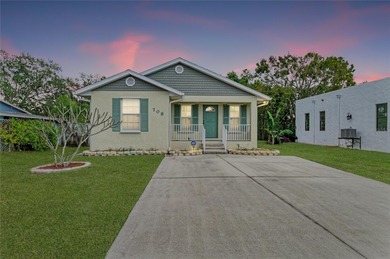 Manatee River Home Sale Pending in Ellenton Florida