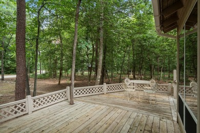 Nestled within the tranquil embrace of East Texas's piney woods - photo 11
