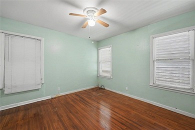 Welcome Home to this charming Two bedroom, One Bathroom Home- - photo 15