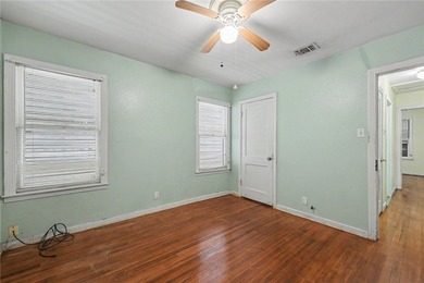 Welcome Home to this charming Two bedroom, One Bathroom Home- - photo 16