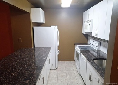 1 Bedroom co-op style apartment in the beautiful General Colin - photo 5