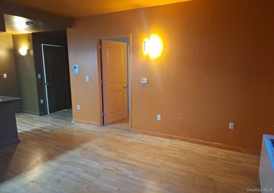 1 Bedroom co-op style apartment in the beautiful General Colin - photo 7