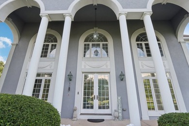 **Spectacular Crystal Lake Estate**. A Fully Reimagined Luxury - photo 3