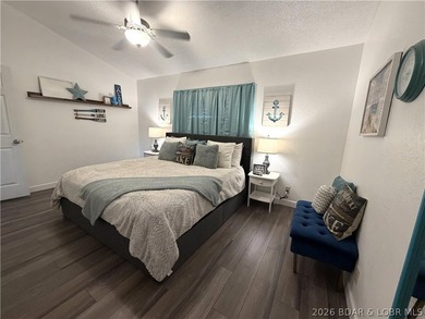 Top-floor, fully remodeled showstopper 1-bedroom condo that - photo 14