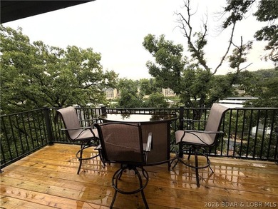 Top-floor, fully remodeled showstopper 1-bedroom condo that - photo 19